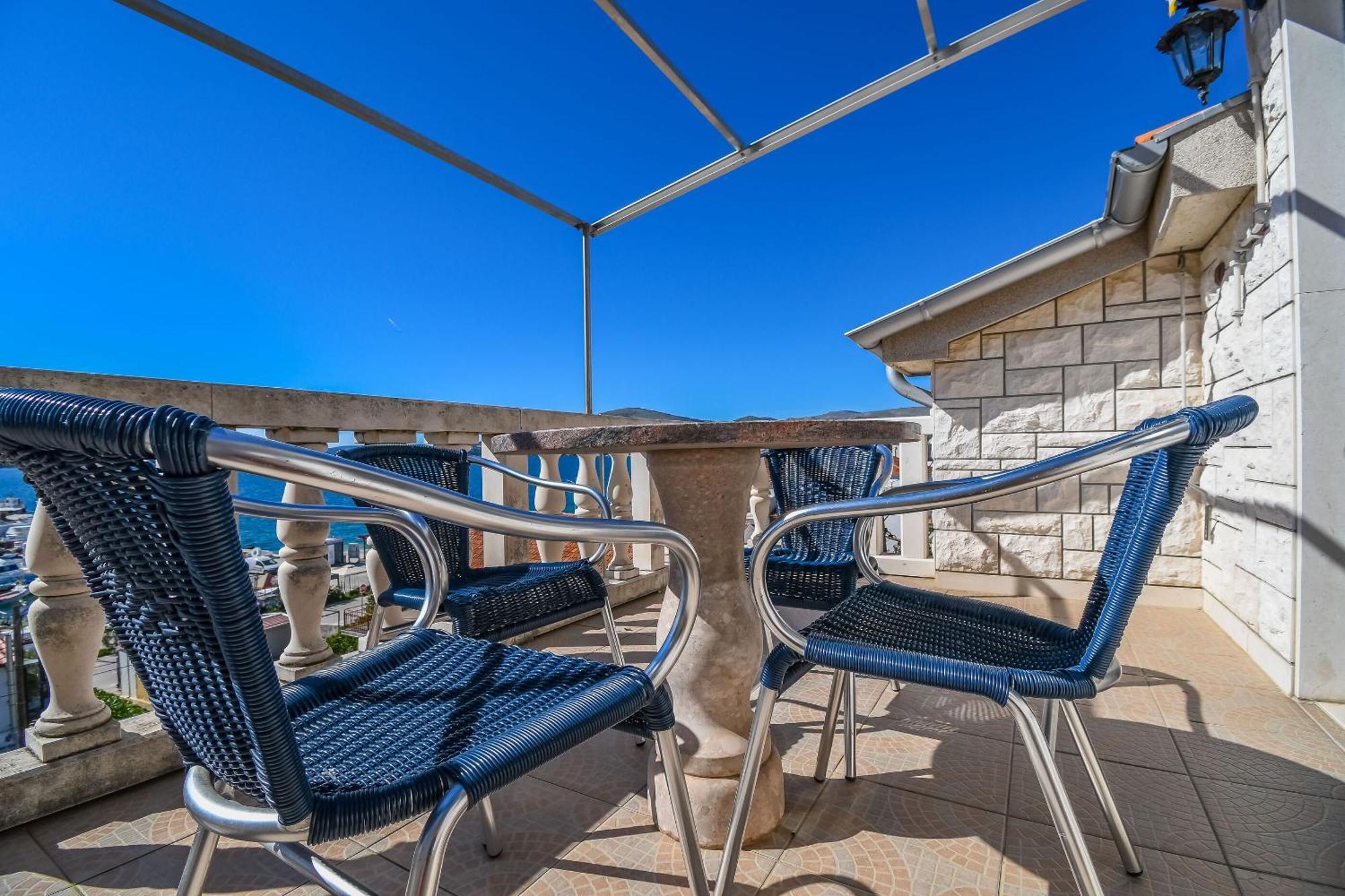 Apartments Anna Trogir Exterior foto