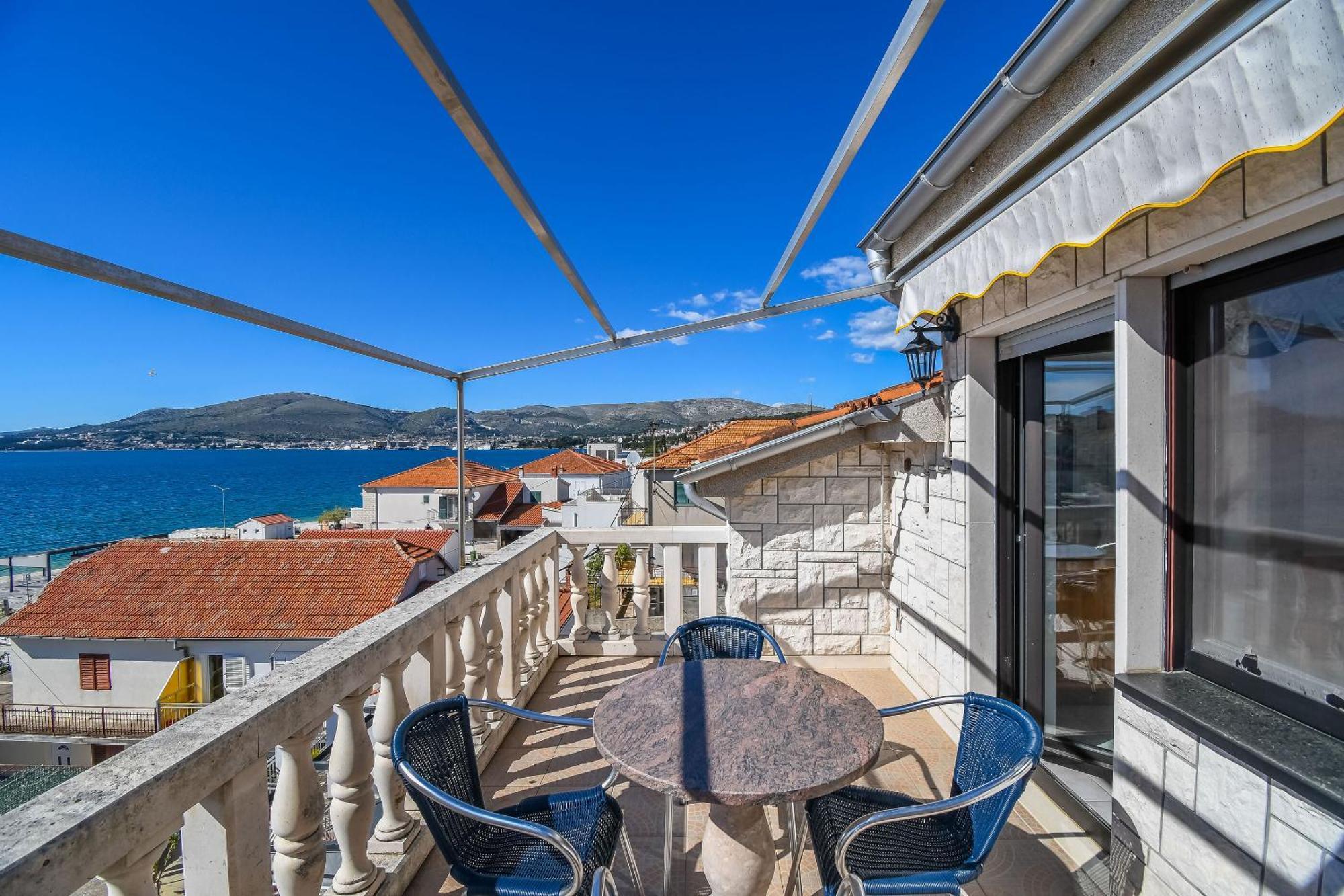 Apartments Anna Trogir Exterior foto