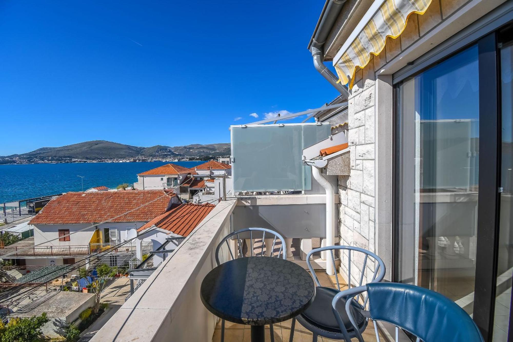 Apartments Anna Trogir Exterior foto