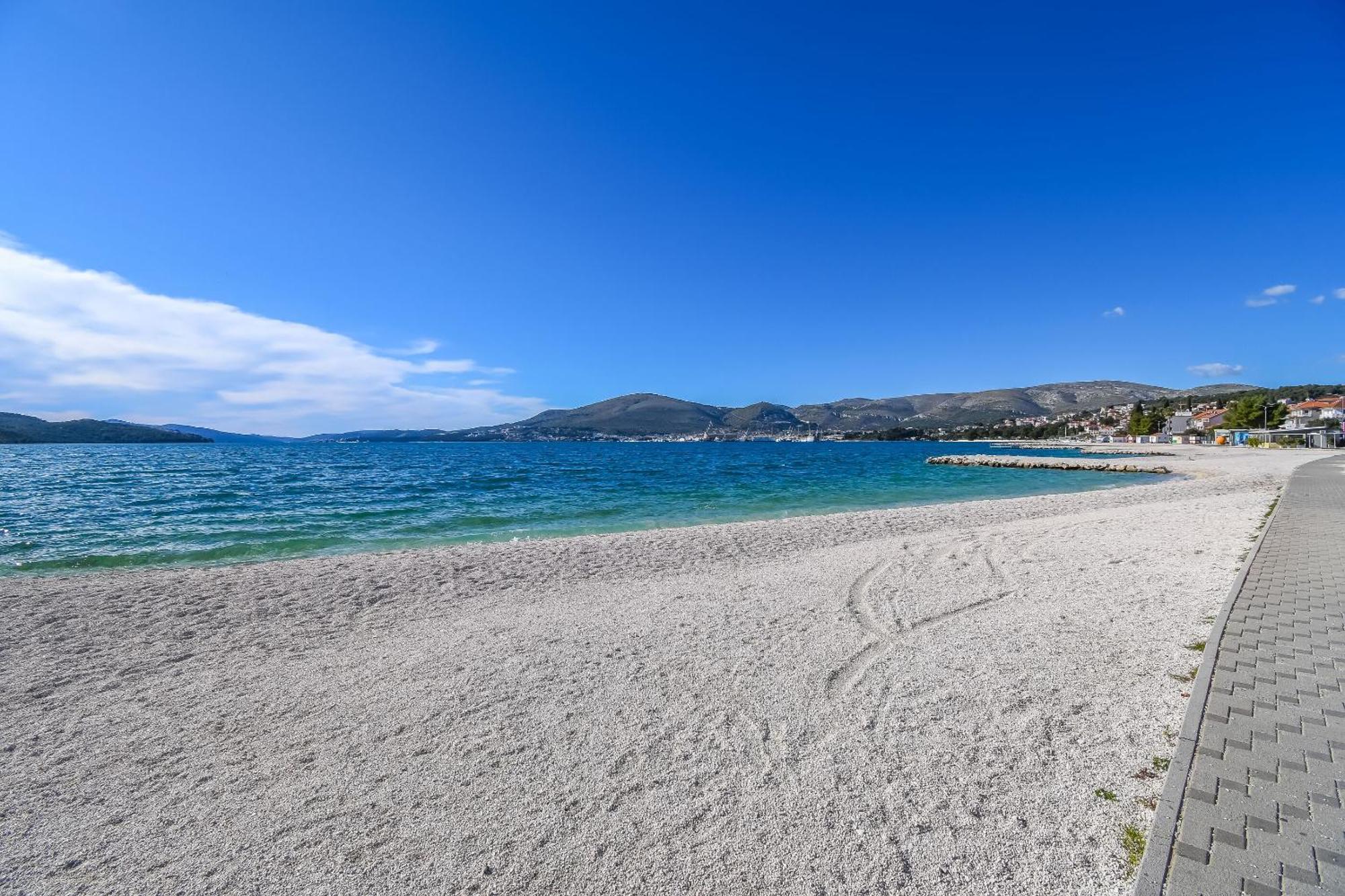 Apartments Anna Trogir Exterior foto